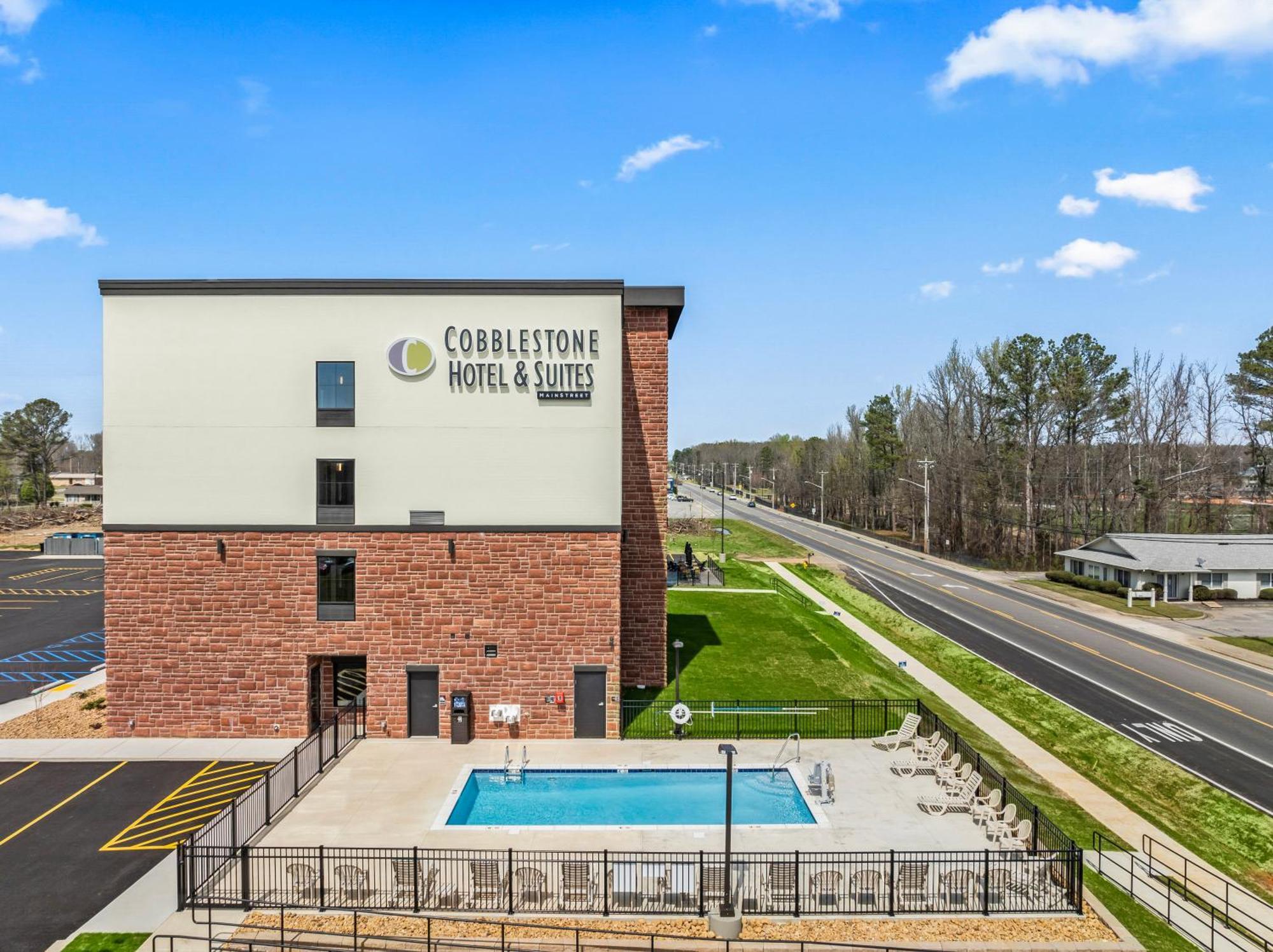 Cobblestone Hotel & Suites - 쿨먼 외부 사진